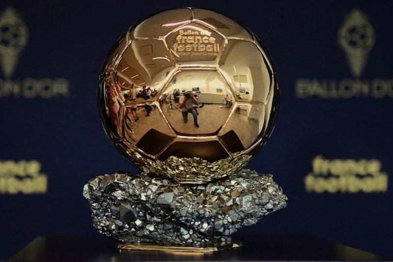 Michel Platini với 3 Ballon d'Or