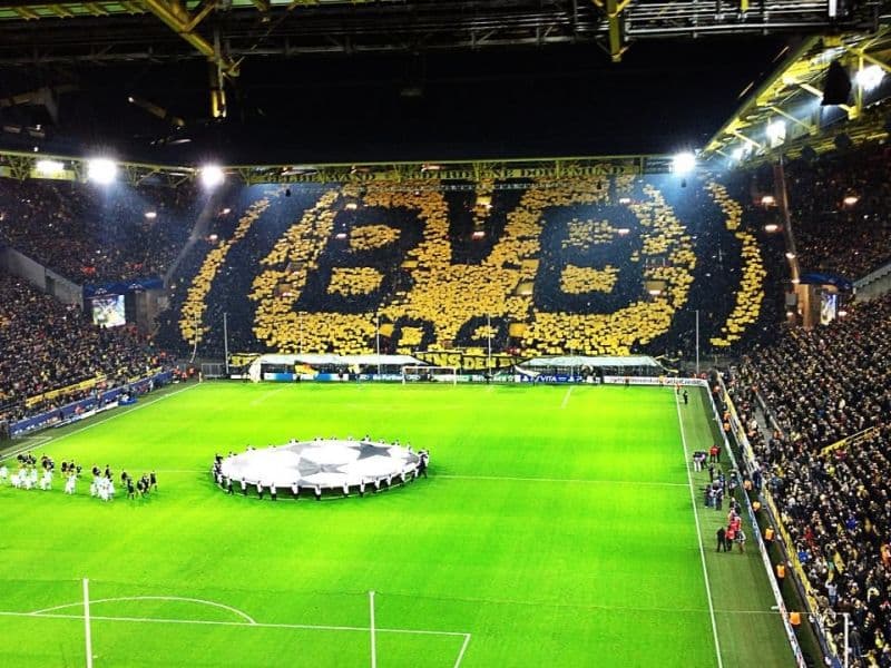 Sân vận động Signal Iduna Park